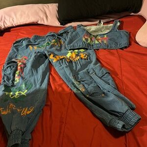 size-L top & bottoms. graphic words, different colors & words